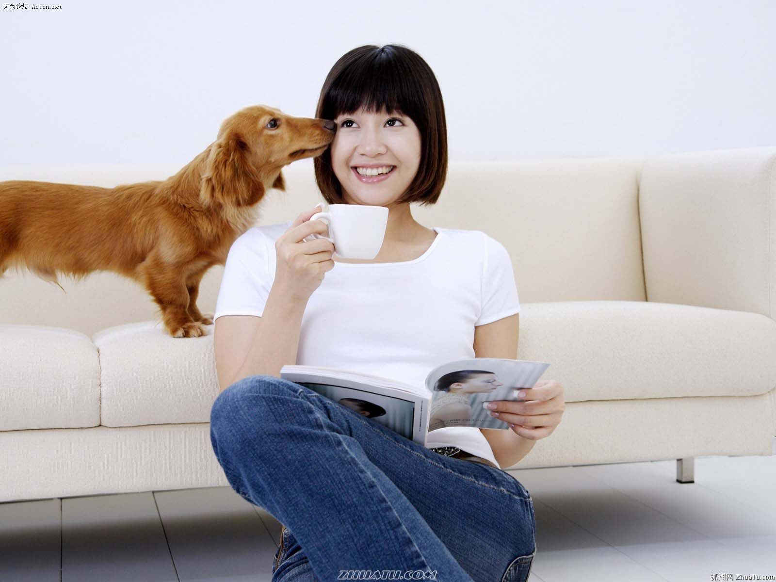 GirlPet_211.jpg