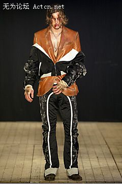 1119931370.jpg